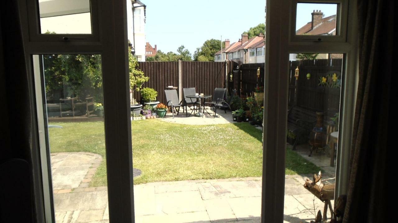 Tea In Liverpool - Private - Quiet - Ground Floor - En-Suite - Walk-In-Shower Ngoại thất bức ảnh