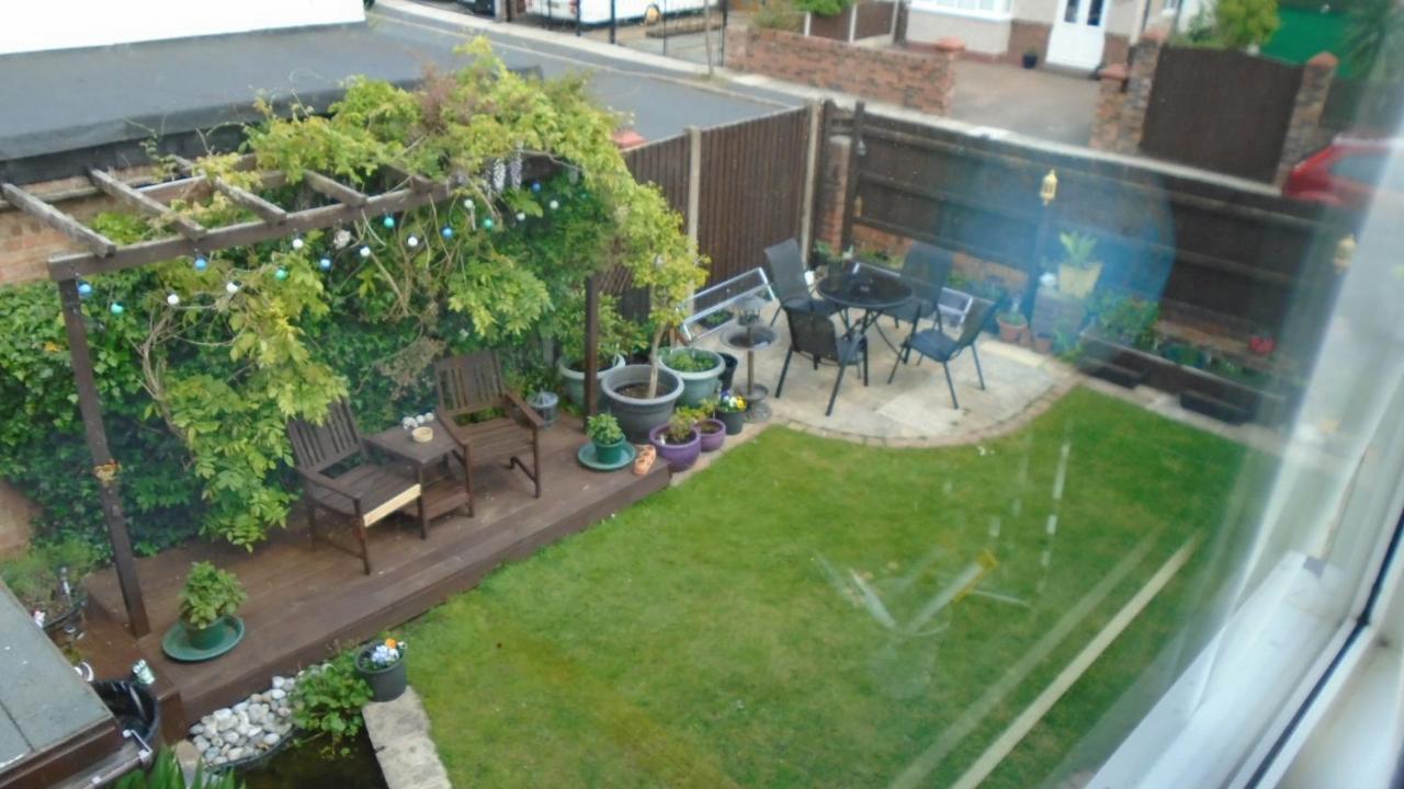 Tea In Liverpool - Private - Quiet - Ground Floor - En-Suite - Walk-In-Shower Ngoại thất bức ảnh