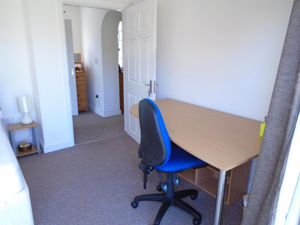 Tea In Liverpool - Private - Quiet - Ground Floor - En-Suite - Walk-In-Shower Ngoại thất bức ảnh